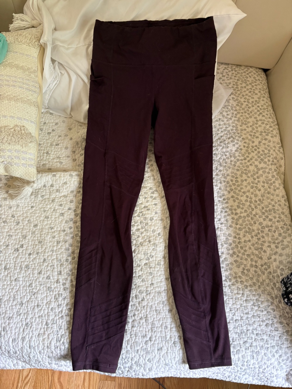 Active Life Skinny Ponte Pants in Burgundy